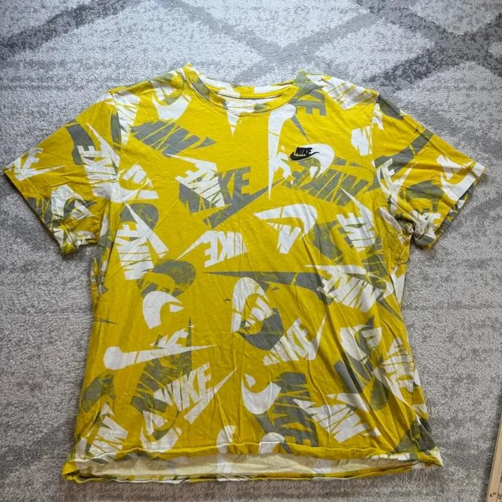THE NIKE TEE SWOOSH LOGO ALL OVER TEE T SHIRT Mens XL Yellow